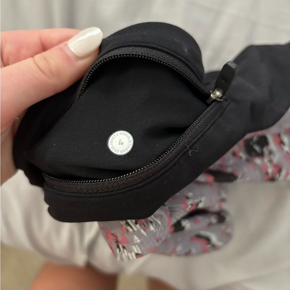 lululemon speed up shorts - Picture 4 of 4